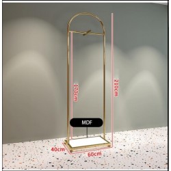 Стійка для суконь 600×400×1700 мм контурна у глянцевому золоті